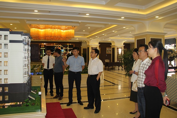 王思軍一行到徽鹽地產(chǎn)六安項目調研指導工作